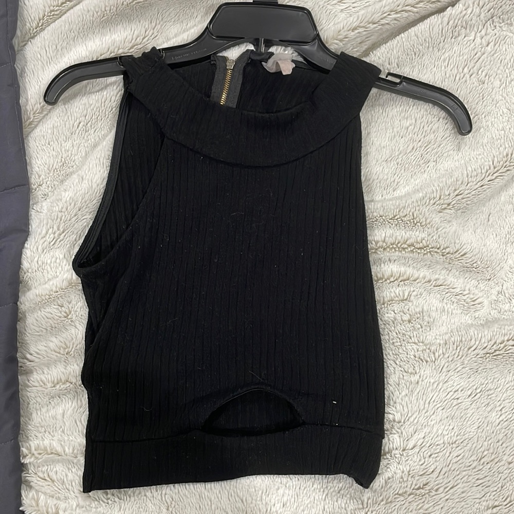 Black Sleeveless Top